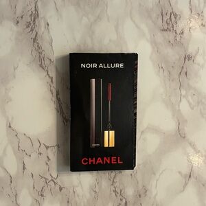 CHANEL Noir Allure Mascara with Red Accent - Mini Sample Size